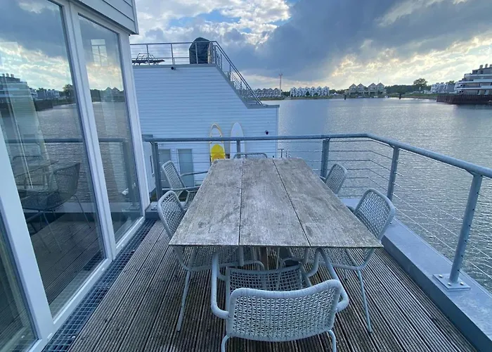 Ans Bootshaus Semesterbostad